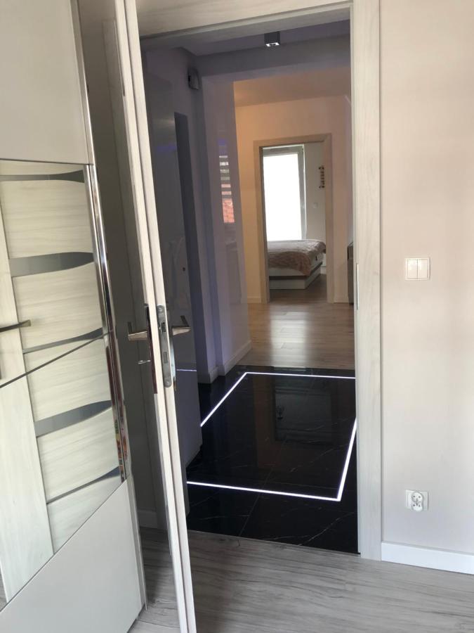 شقة Apartament Zatoka Deluxe Z Ogrodem Debogorze المظهر الخارجي الصورة